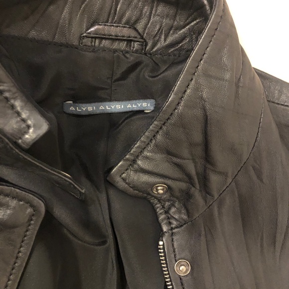 Leather jacket - Picture 4 of 6